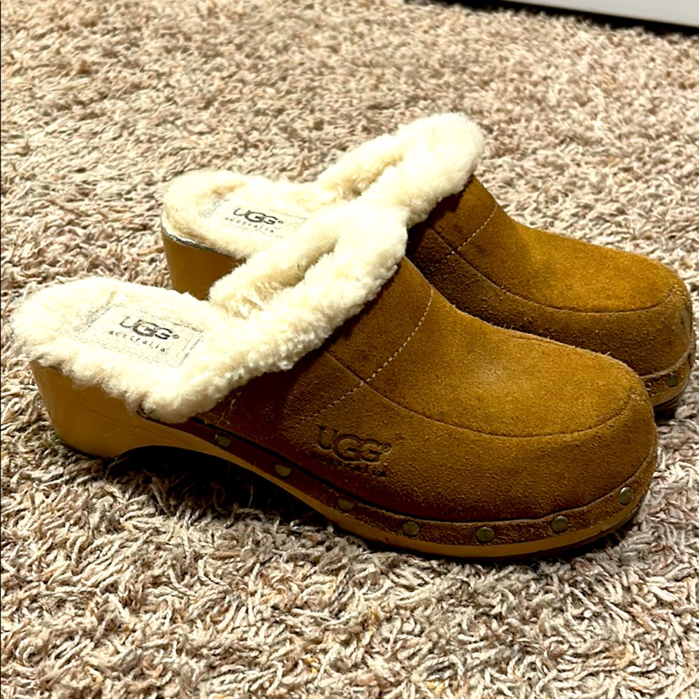 Ugg clogs